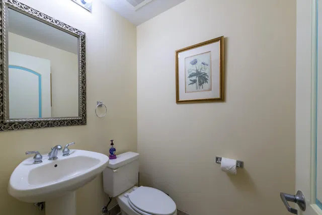 One City Plaza Unit 1027 photo 17