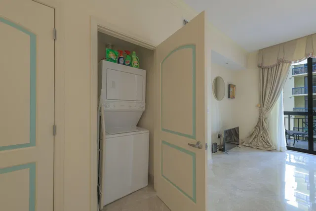 One City Plaza Unit 1027 photo 20