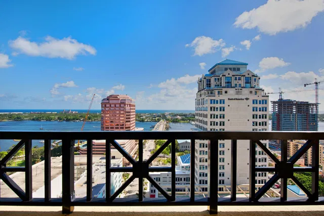 One City Plaza Unit 1027 photo 29