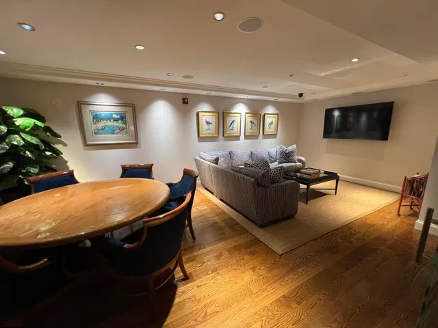 One City Plaza Unit 1027 photo 36
