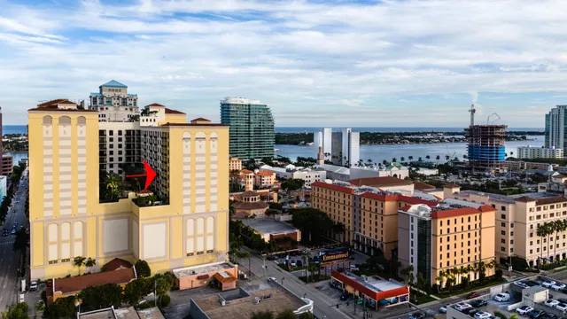 One City Plaza Unit 1027 photo 38