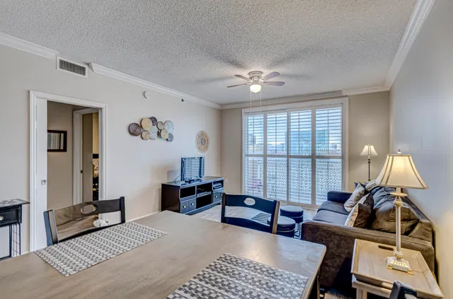 The Montecito Unit 807 photo 14