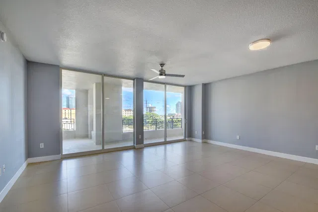 CityPlace South Tower Unit 501 photo 4