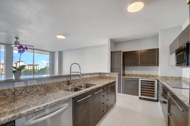 CityPlace South Tower Unit 501 photo 6
