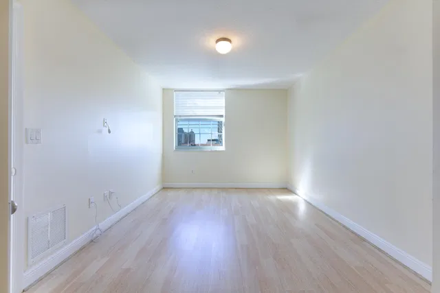 610 Clematis Unit 530 photo 10