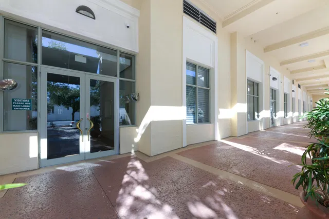 610 Clematis Unit 530 photo 26