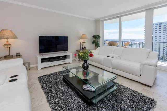 1701 S Flagler Unit 1103 photo 8
