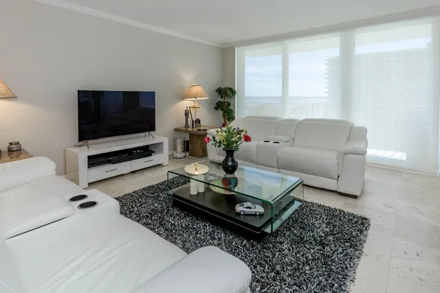 1701 S Flagler Unit 1103 photo 9
