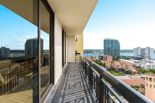 One City Plaza Unit 1203 photo 9