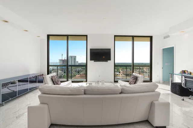 One City Plaza Unit 1203 photo 12