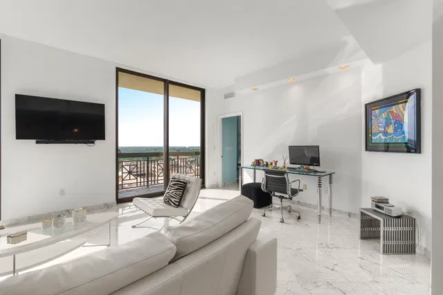 One City Plaza Unit 1203 photo 14