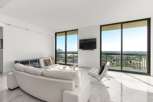 One City Plaza Unit 1203 photo 15