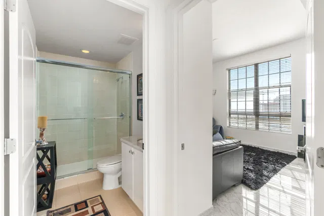 One City Plaza Unit 1203 photo 41