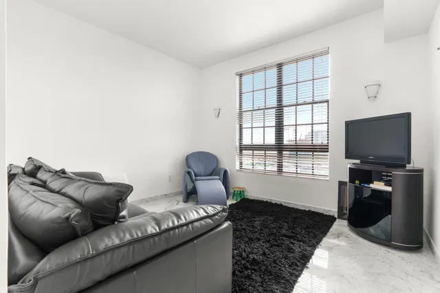 One City Plaza Unit 1203 photo 43
