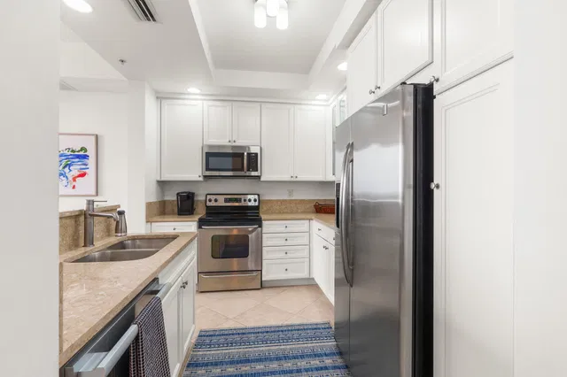 One City Plaza Unit 1002 photo 6