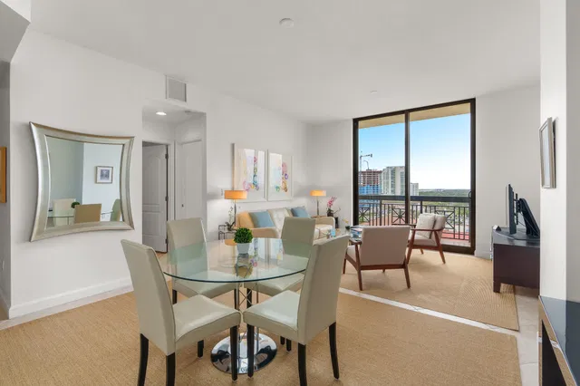 One City Plaza Unit 1002 photo 12