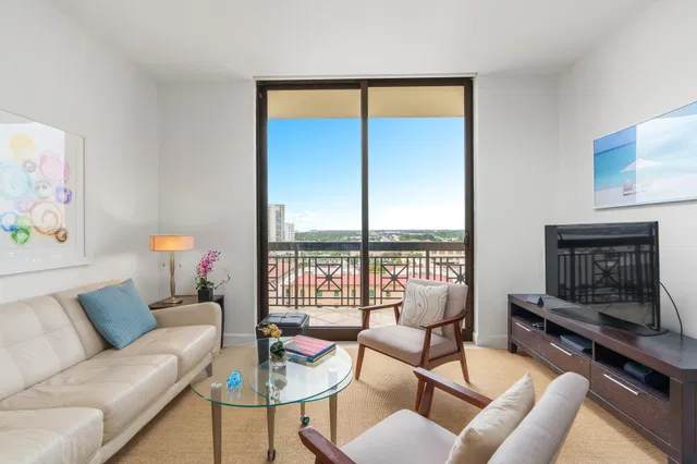 One City Plaza Unit 1002 photo 13