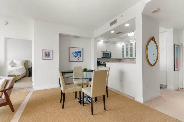 One City Plaza Unit 1002 photo 15