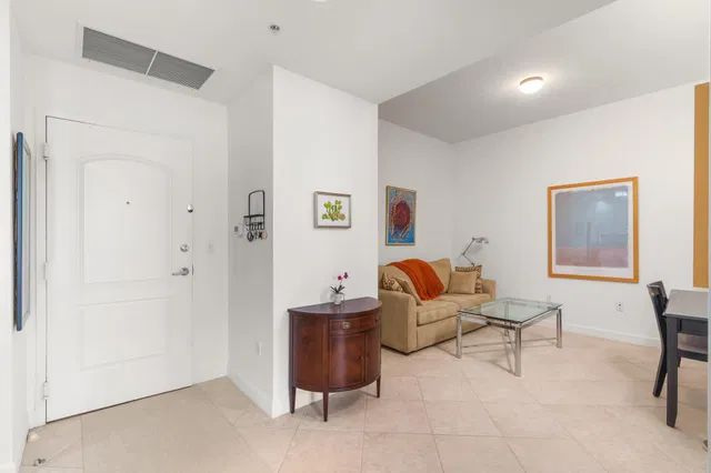 One City Plaza Unit 1002 photo 19
