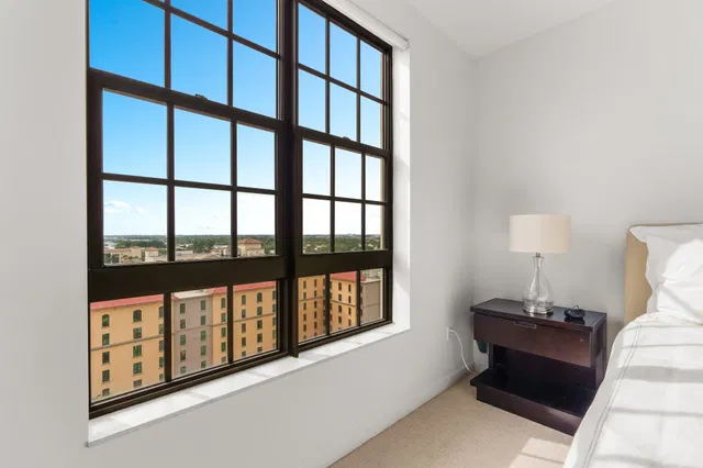 One City Plaza Unit 1002 photo 28