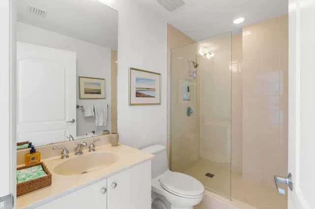 One City Plaza Unit 1002 photo 34