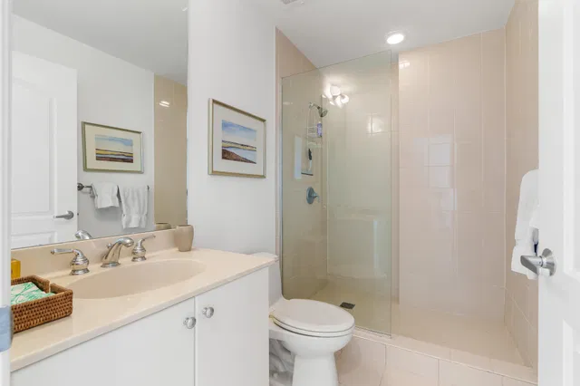 One City Plaza Unit 1002 photo 35
