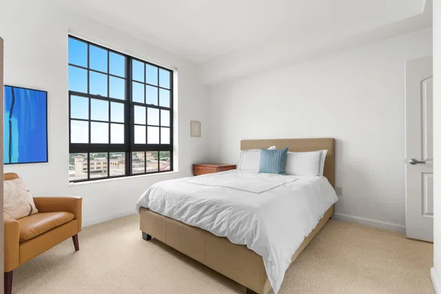 One City Plaza Unit 1002 photo 39