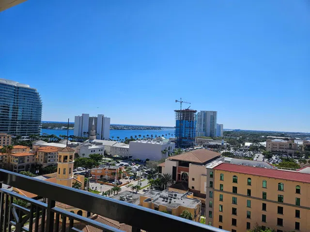One City Plaza Unit 1002 photo 40