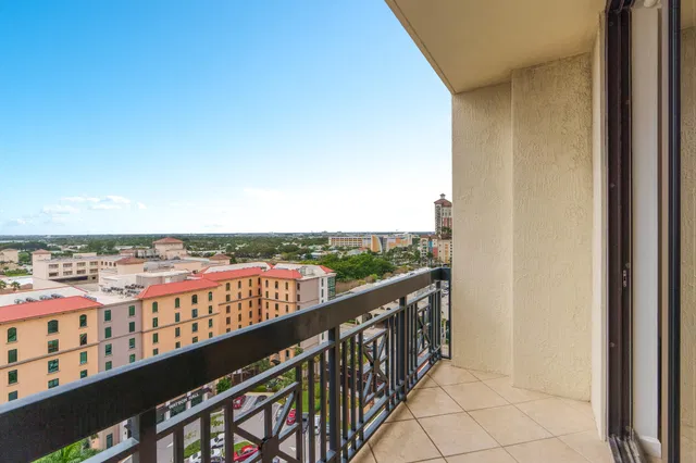 One City Plaza Unit 1002 photo 42