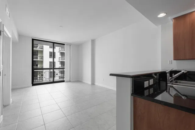 One City Plaza Unit 1222 photo 4