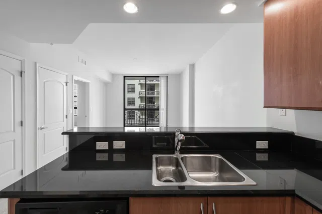 One City Plaza Unit 1222 photo 5