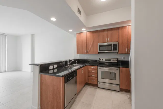 One City Plaza Unit 1222 photo 14