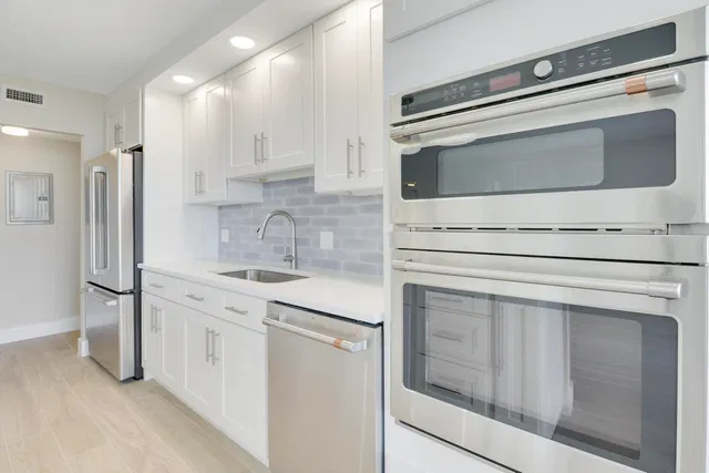 1701 S Flagler Unit 707 photo 8