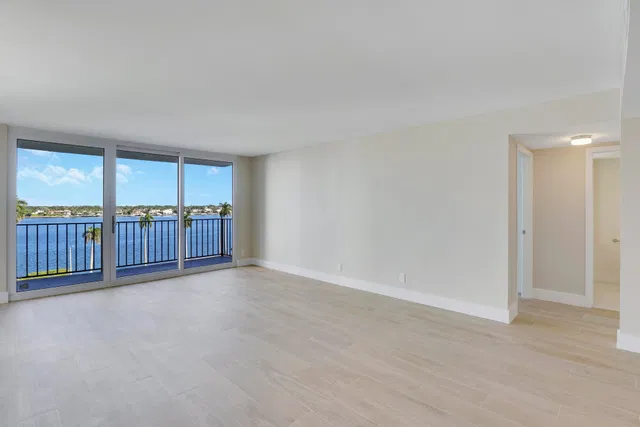 1701 S Flagler Unit 707 photo 20
