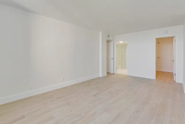 1701 S Flagler Unit 707 photo 31