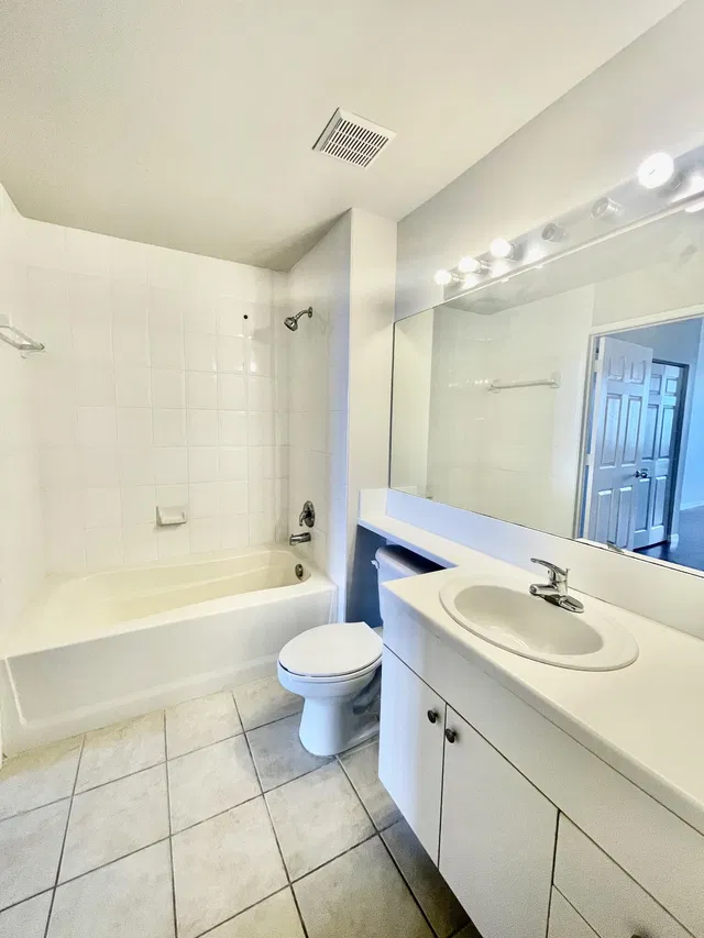 The Montecito Unit 613 photo 12