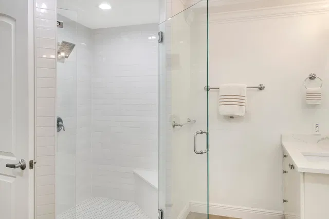 One City Plaza Unit 714 photo 23
