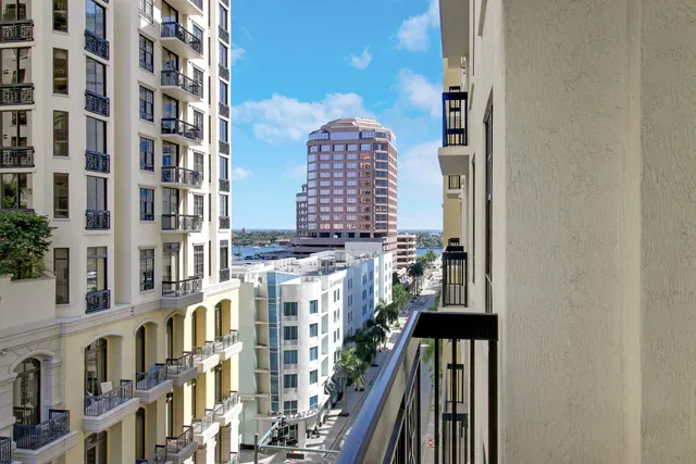 One City Plaza Unit 714 photo 24