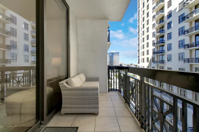 One City Plaza Unit 714 photo 25