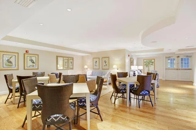One City Plaza Unit 714 photo 29