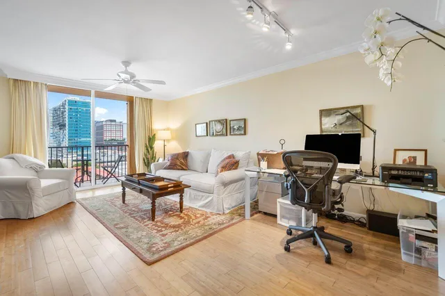 The Tower Condominium at Cityplace Unit 908 photo 6