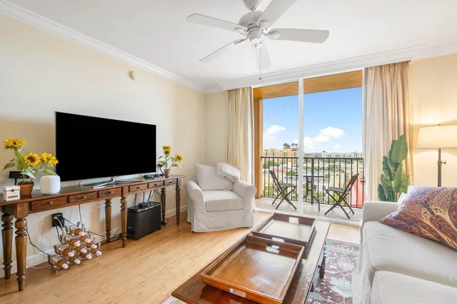 The Tower Condominium at Cityplace Unit 908 photo 8
