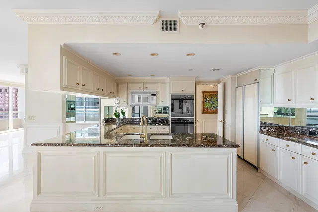 The Plaza of The Palm Beaches Unit 18e photo 17