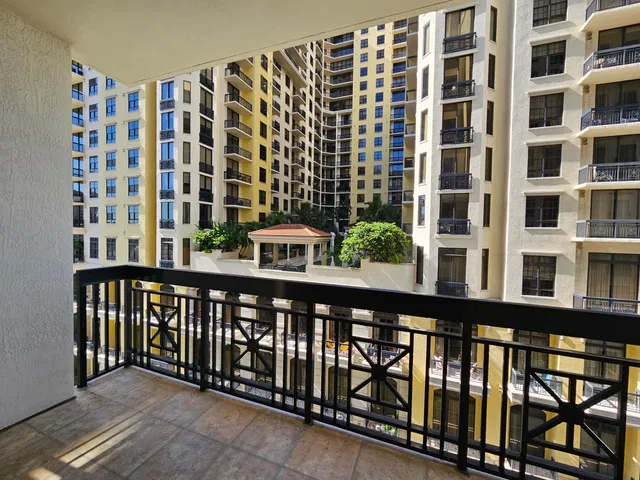 One City Plaza Unit 712 photo 6