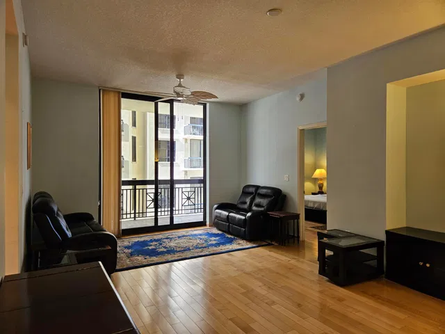 One City Plaza Unit 712 photo 11