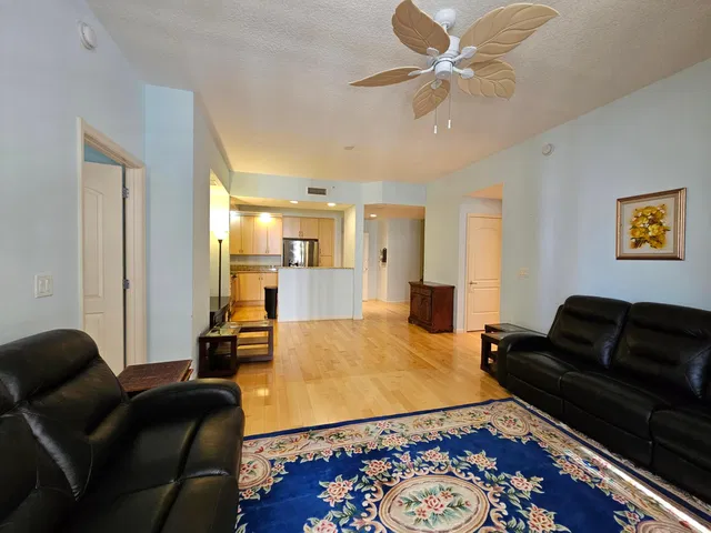 One City Plaza Unit 712 photo 15