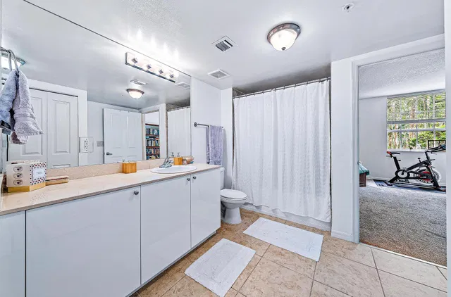 The Prado Unit 630 photo 6