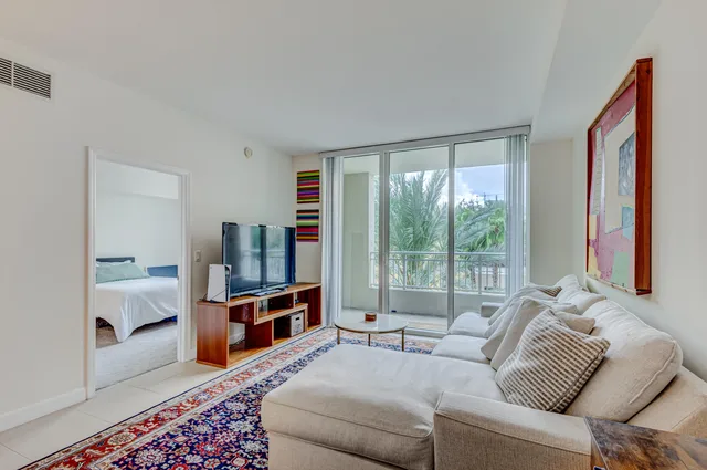 City Palms Unit 207 photo 6