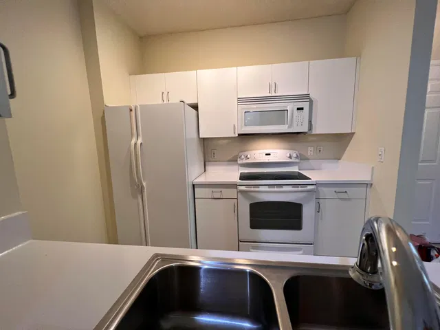 Courtyards in Cityplace Unit 101 photo 5