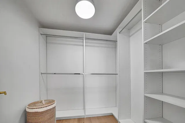 The Strand Unit 607 photo 25